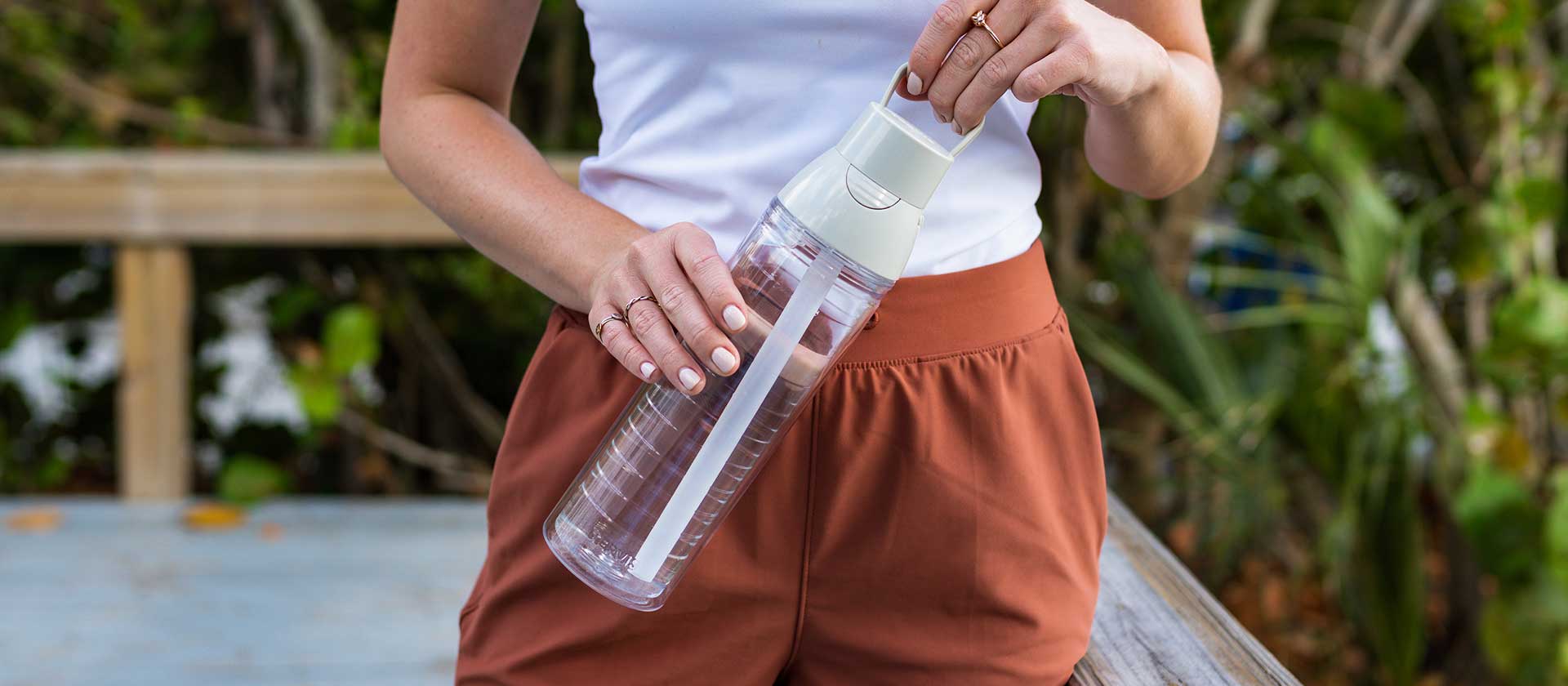 24oz Venture&trade; Bottle Lifestyle Image